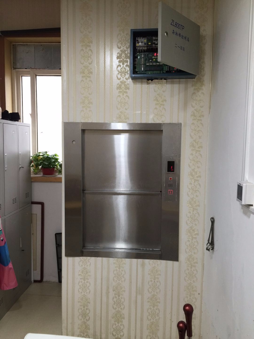 餐梯 现代餐饮业的高效运输利器